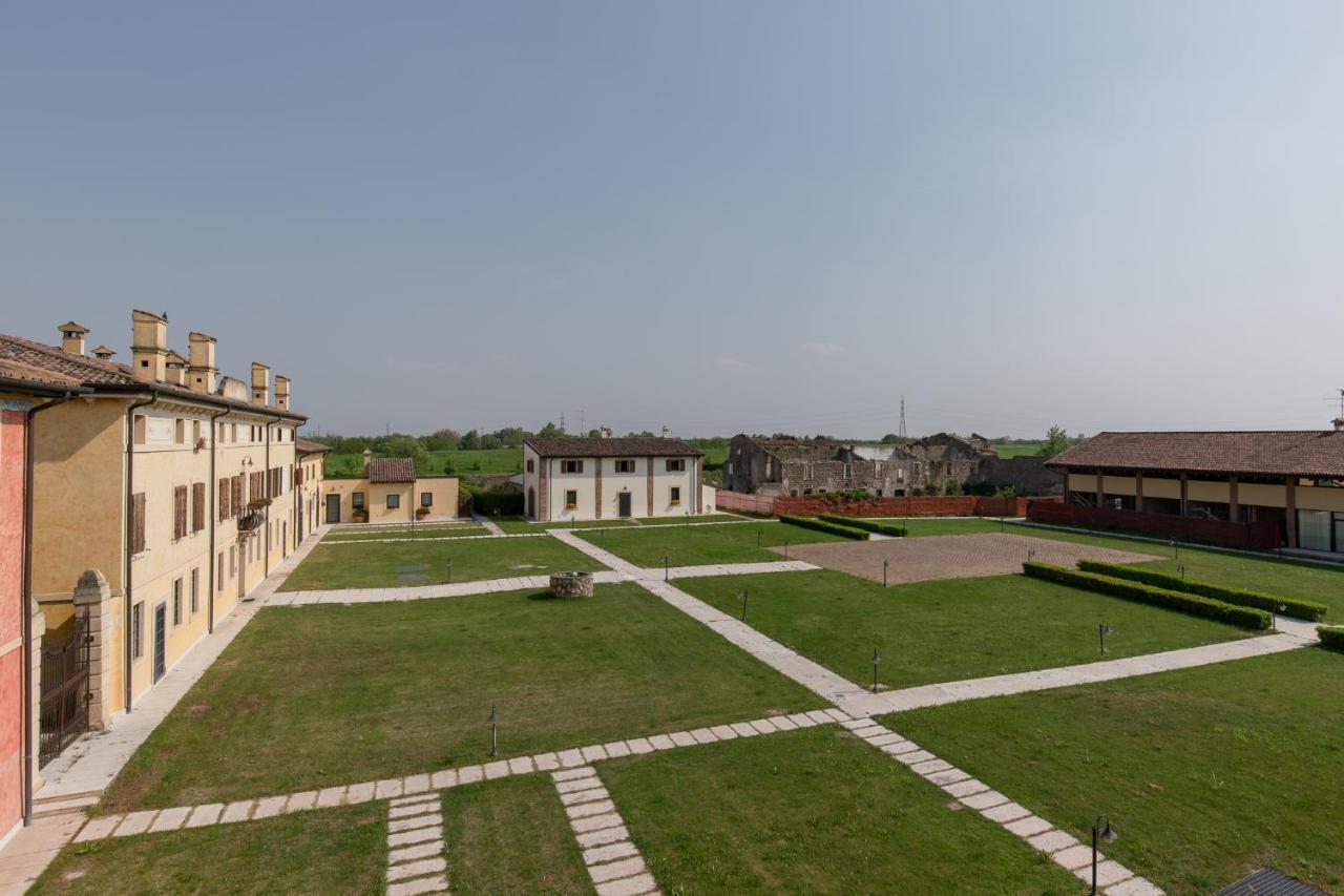 Corte Antica Canossa Del 1600 Verona