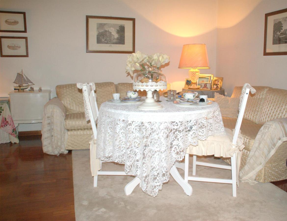 Bed & Breakfast Corte Antica Canossa Del 1600 *